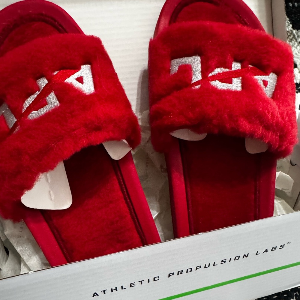 APL, ʙʀᴀɴᴅ ɴᴡᴛ ɪɴ ʙᴏx, Shearling Slide, Red|Silver, sɪᴢᴇ 6 - Picture 8 of 8